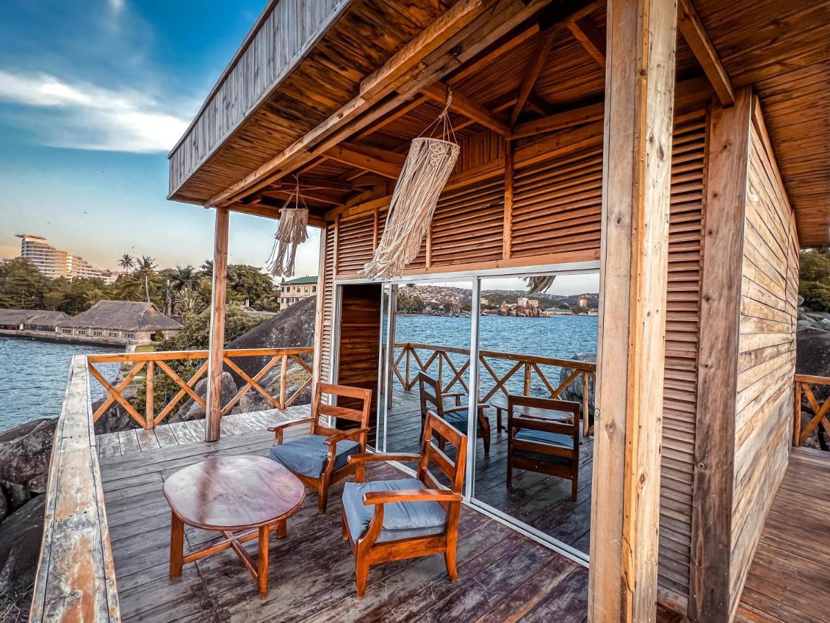 Single Cabin With Lake View Мванза Екстериор снимка